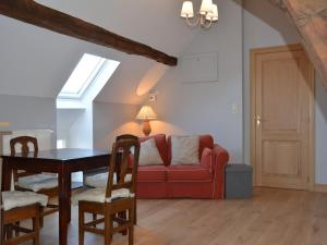 Charming Farmhouse in Ouffet for 7