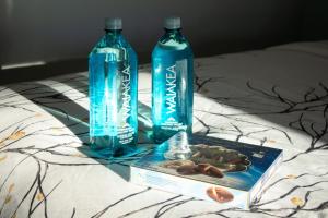 New 2025-Ocean Sands Beach Boutique Inn-Sauna and Salt-Mineral Pool -Free Beach Bikes and Famous Beach-Nightly Popcorn-Bathrobes and Sunscreen inrooms-Ultra Sparkling-Free Laundry-4 Grand Presidential Black Beds inrooms-Savings#252-242-SAND