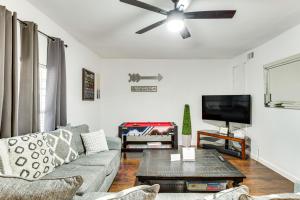 Walk to Bishop Arts District Home with Deck