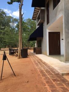 Forest Gate Sigiriya Villa