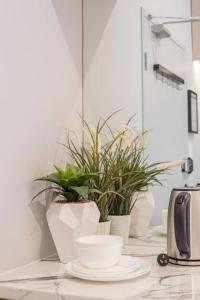 Comfy Triple Room - Centrally Located of SYDNear- Central Station Town hall ICC Darling Harbour UTS USYD - Shared Bathroom