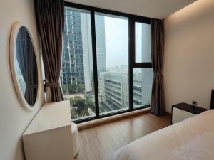 Apartment in Vinhomes Metropolis Lieu Giai