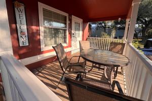 Angelina Cabin - Hot tub, heated pool, quite & relaxing