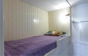 Gorgeous Apartment In Lokva Rogoznica With Wifi