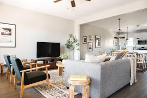 Cherokee by AvantStay Contemporary Design in a Prime Location