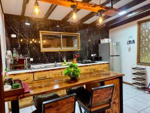 Cabaña nueva con vista al rio N3