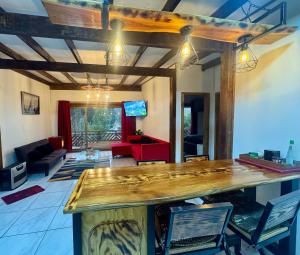 Cabaña nueva con vista al rio N3