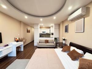 The Little Hanoi - Fresh West Lake - Lake View