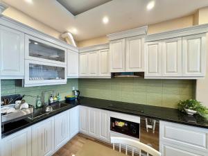 The Little Hanoi - Fresh West Lake - Lake View