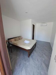 Beach front deluxe room with bathroom - Modern Cabin Shiloh 2