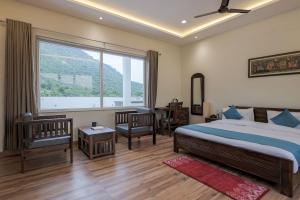 Monsoon Abode 4 BHK Pet friendly with Monsoon place view and Garden