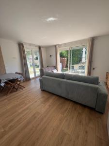 Maison à côté du lac de saint palais sur mer