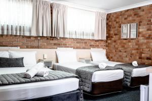 워윅 Buckaroo Motor Inn 3성급 호텔 스위트룸