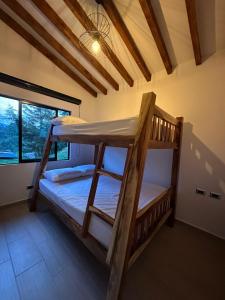 Casa moderna san Felix cerca a parapentes y miradores con vista a Medellín