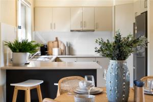 Hinkler on the Lane - Stylish Coastal Escape