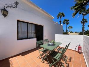 B-Rent Oasis Canary House Deluxe