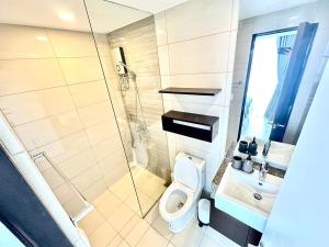 Stylish Luxe Apt in Gentry Manor