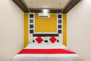 Hotel O Black Grapes