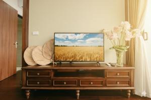 Lunaria Two Bedroom Apartment