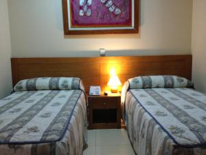 Double Room with Shower room in Hostal Aeropuerto