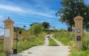 3 Bedroom Lovely Home In Montedinove