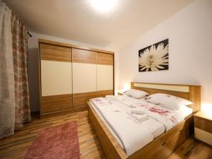 Holiday Home in Policnik with Private Pool