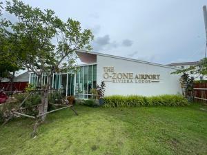 THE O-ZONE AIRPORT Riviera Lodge