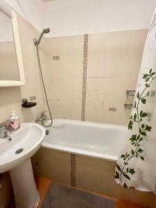 Апартаменты на улице Независимости 4 Эксимер