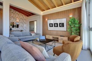 Prestige luxe pacific ocean by sustainable energy