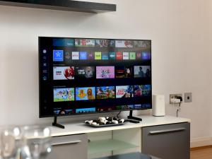 Pass the Keys Modern 1-Bed Apartment with Parking Century Wharf