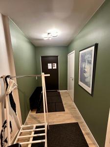 Newly built bright apartment, close to everything If you want to visit Stockholm, you will find the perfect accommodation here! Ferry line 80 makes it very convenient and easy to get to the city center