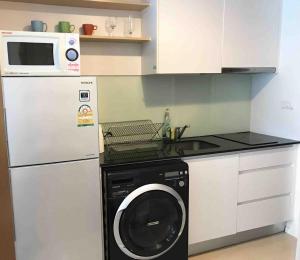 Private Comfy Near BTS&MRT Sukhumvit Minimum 14 nights