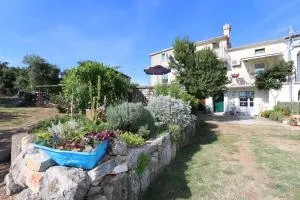 Apartment Josip - Risika