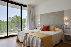 Twin Room room in Hotel Abrat