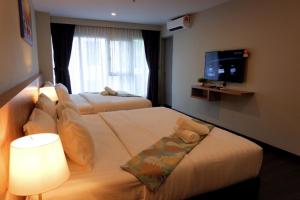 Aeropod Suites - Deluxe Family - by J-Residences