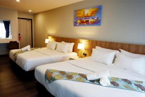 Aeropod Suites - Deluxe Family - by J-Residences