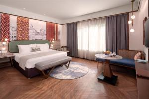 Nidhivan Sarovar Portico Vrindavan