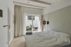 Villa Loft Apartment with Light Garden