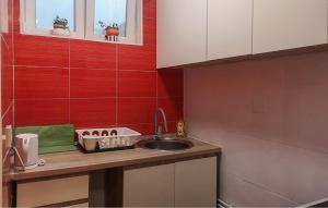 1 Bedroom Beautiful Apartment In Novalja 