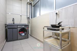 Kajang - 10min to IOI City Mall - 4B2B 7pax - 2 parking