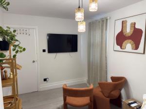 Studio - Sleeps 2 & Free Parking