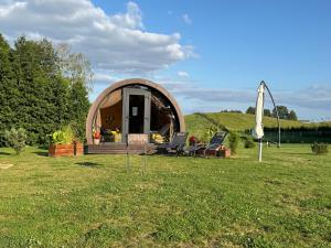 Kedras Glamping - Pod tipo nameliai