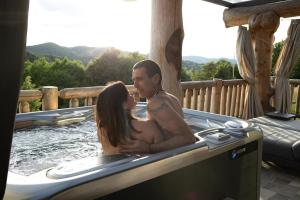Holiday Home Ernest Železni with hot tub