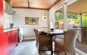 Amazing Home In Erm With Wifi