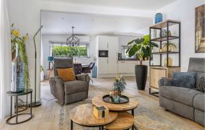 1 Bedroom Stunning Home In Erm