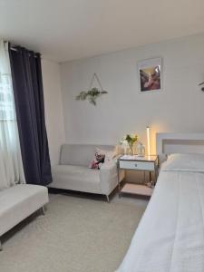 Sillim Danggok Station Full-Op Two Room