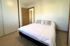 MORIANI Centre Lumineux T3 à deux pas de la mer et commerces