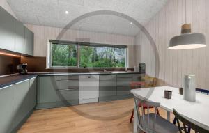 Nice Home In Oksbøl With Wifi