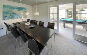 4 Bedroom Amazing Home In Blåvand