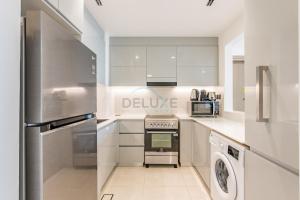 Trendy 1BR with a Glimpse of Burj Khalifa, Near Zabeel Stadium, Minutes Drive to Dubai Frame, Binghatti Creek, Al Jaddaf by Deluxe Holiday Homes